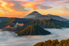 mountainous-landscape-with-fog_1150-18328
